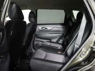 Nissan  15