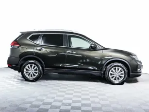 Nissan  4