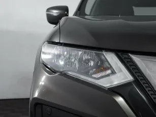 Nissan  7