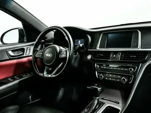 Kia  8