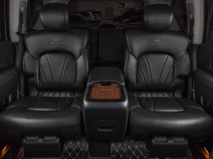 Infiniti  28