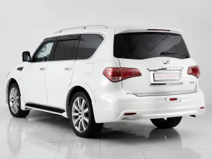 Infiniti  5