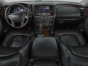 Infiniti  8