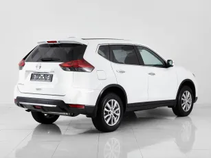 Nissan  5
