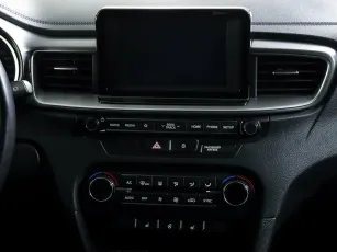 Kia  12