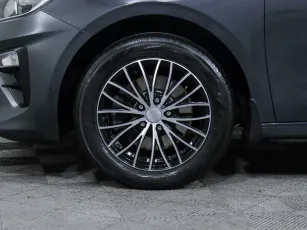 Kia  7