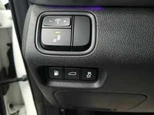 Kia  10