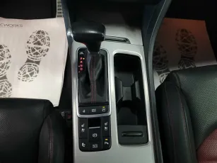 Kia  9