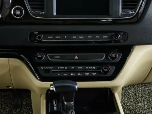 Kia  14