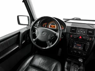 Mercedes-Benz  11