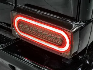 Mercedes-Benz  6