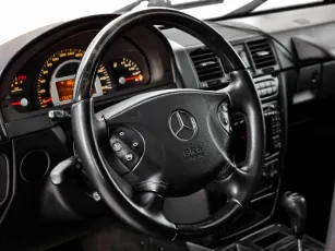 Mercedes-Benz  8