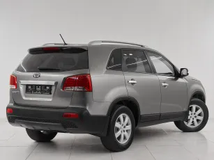 Kia  6
