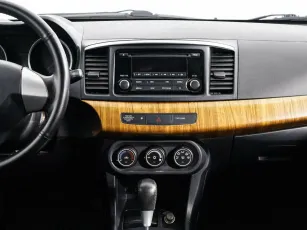 Mitsubishi  8