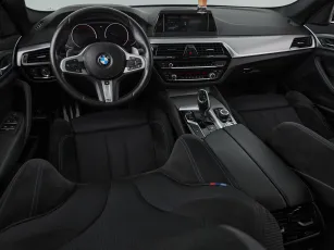 BMW  8