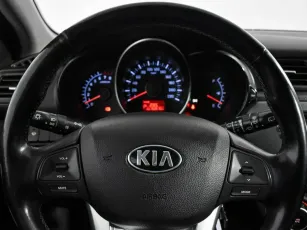 Kia  11