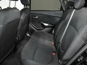 Kia  16