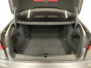 Audi  6