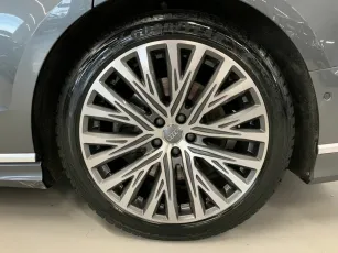 Audi  7