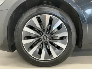 Audi  8