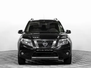 Nissan  2
