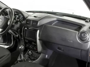 Nissan  7