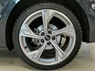 Audi  7