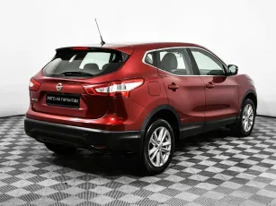 Nissan  5