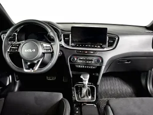 Kia  9