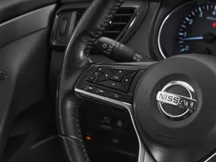 Nissan  11