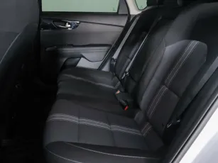 Kia  15