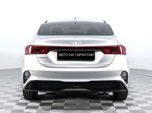 Kia  6