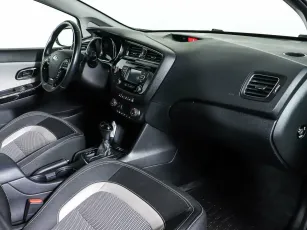 Kia  9