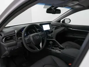 Toyota  9