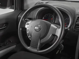 Nissan  10
