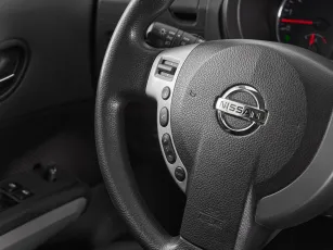 Nissan  11