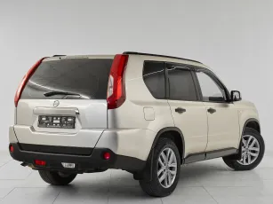 Nissan  6