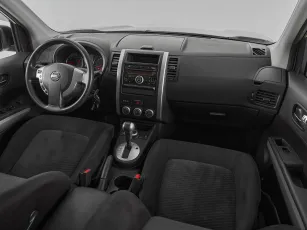 Nissan  9