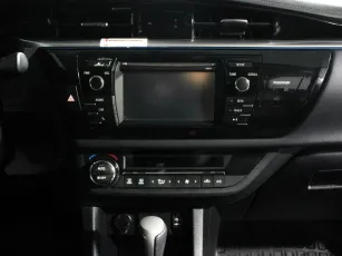 Toyota  9