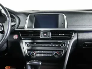 Kia  15