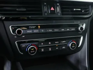 Kia  17
