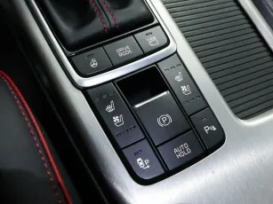 Kia  18