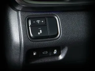 Kia  19