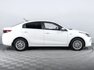 Kia  4