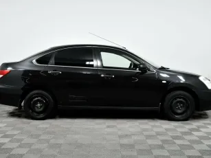 Nissan  4