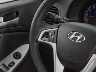 Hyundai  11