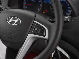 Hyundai  12
