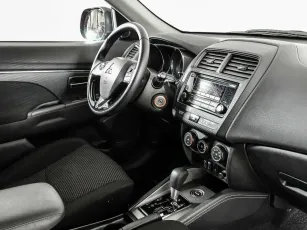 Mitsubishi  6