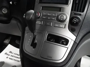 Hyundai  10