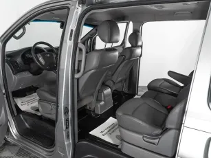 Hyundai  11
